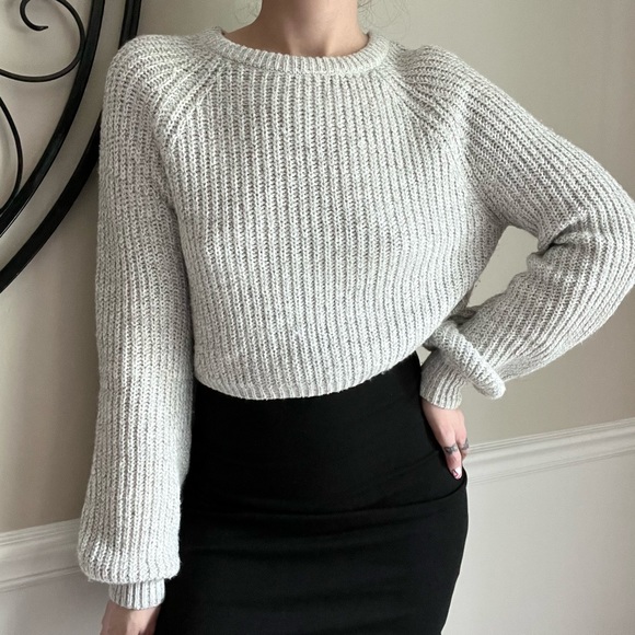 SOLD⚡️FOREVER 21 cropped knit sweater - Picture 2 of 5